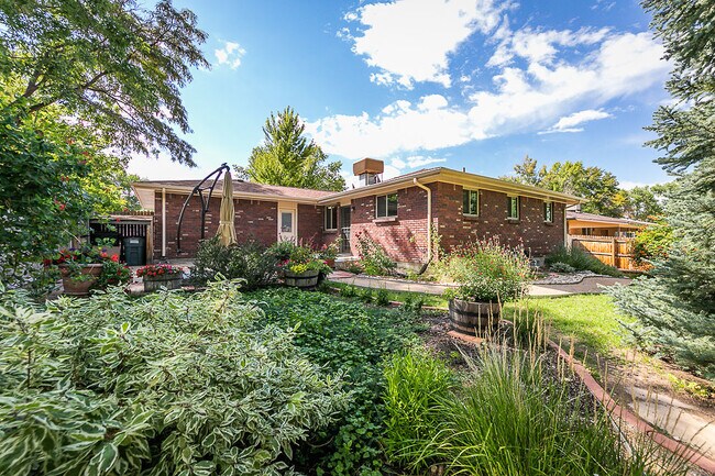 Building Photo - 7420 Webster St