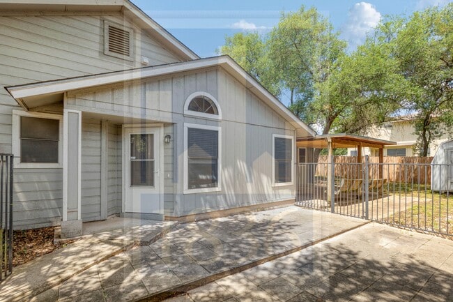 Building Photo - 12800 Steeple-Chase Dr