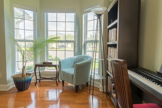 Building Photo - 5306 Mulholland Dr