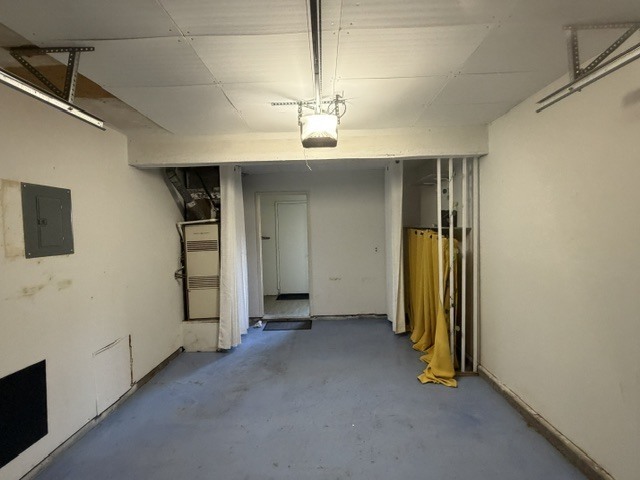 Building Photo - Manteca 2 Bedroom 1 Bathroom Duplex
