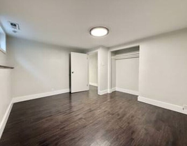 Building Photo - Spacious Basement Apartment in SLC!
