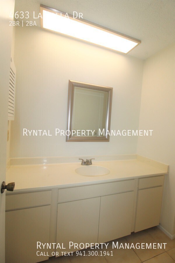 Building Photo - 4633 La Jolla Dr