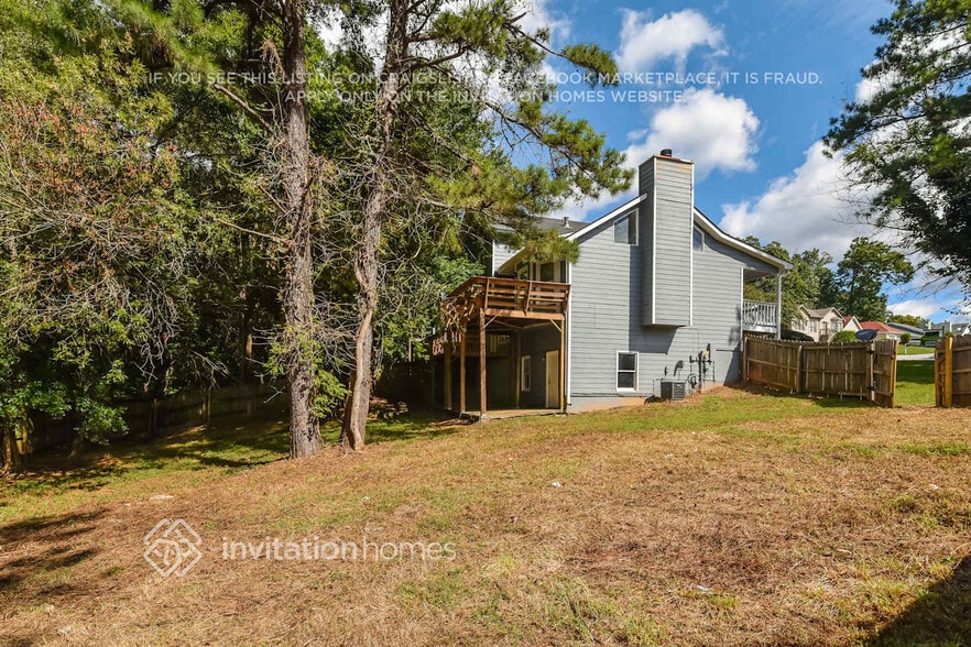 Building Photo - 1870 McDowell Ct