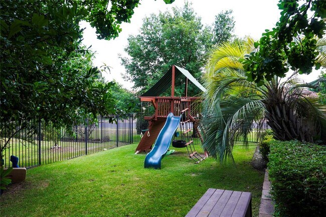 Building Photo - 102 Indigo Run Cove