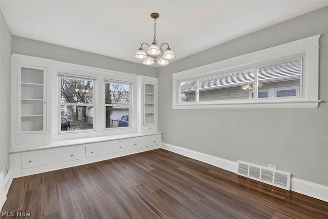 Building Photo - 12912 Maplerow Ave