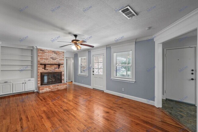 Building Photo - 1709 Ce Ora Dr