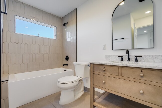 Building Photo - 15851 Mulholland Pl