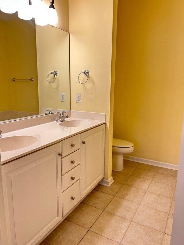 Building Photo - 35 Brightmore Dr