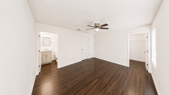 Building Photo - Charming 3 Bedroom, 2 Bathroom Home for Rent in Summerfield, FL