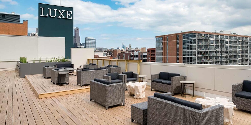 Building Photo - 1222 W Randolph St