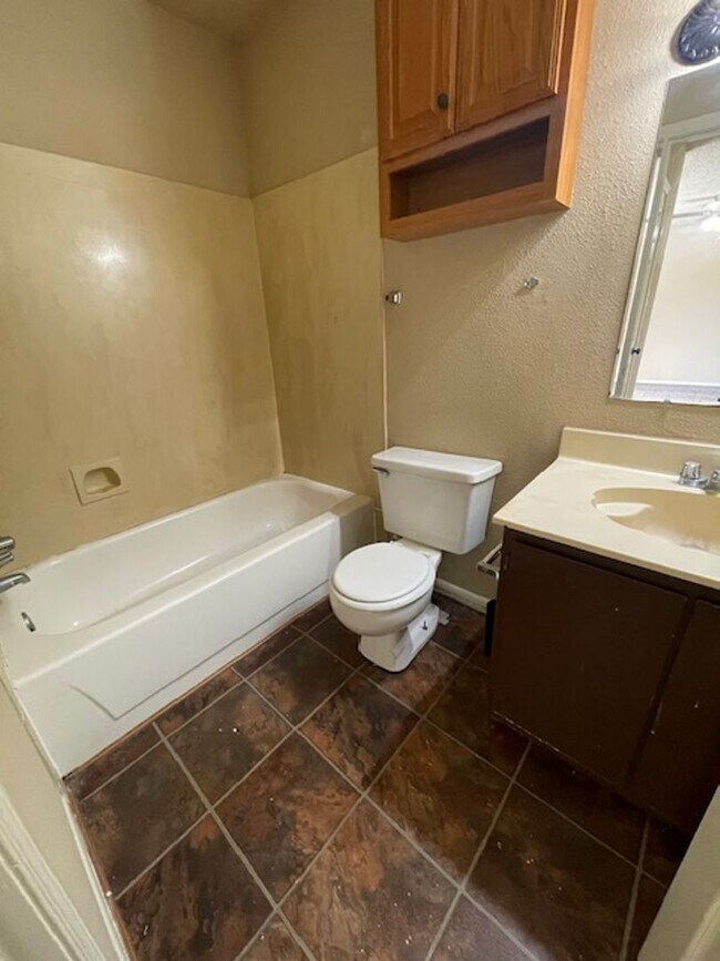 Building Photo - 843 Hammond Manor Dr