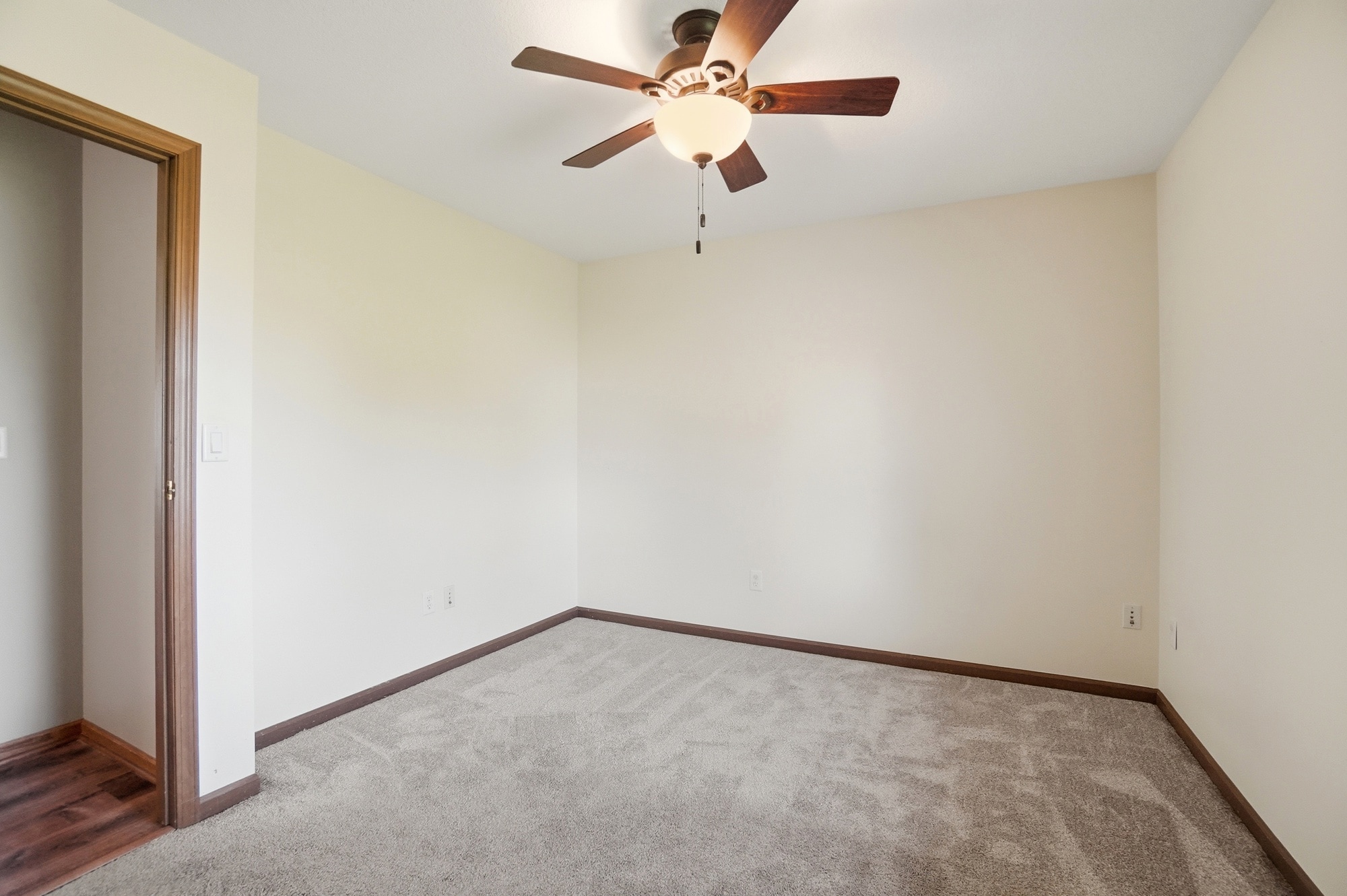 Building Photo - 245 Fitchland Dr