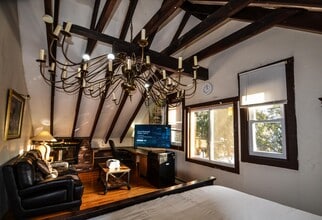 Building Photo - 445 Hope St