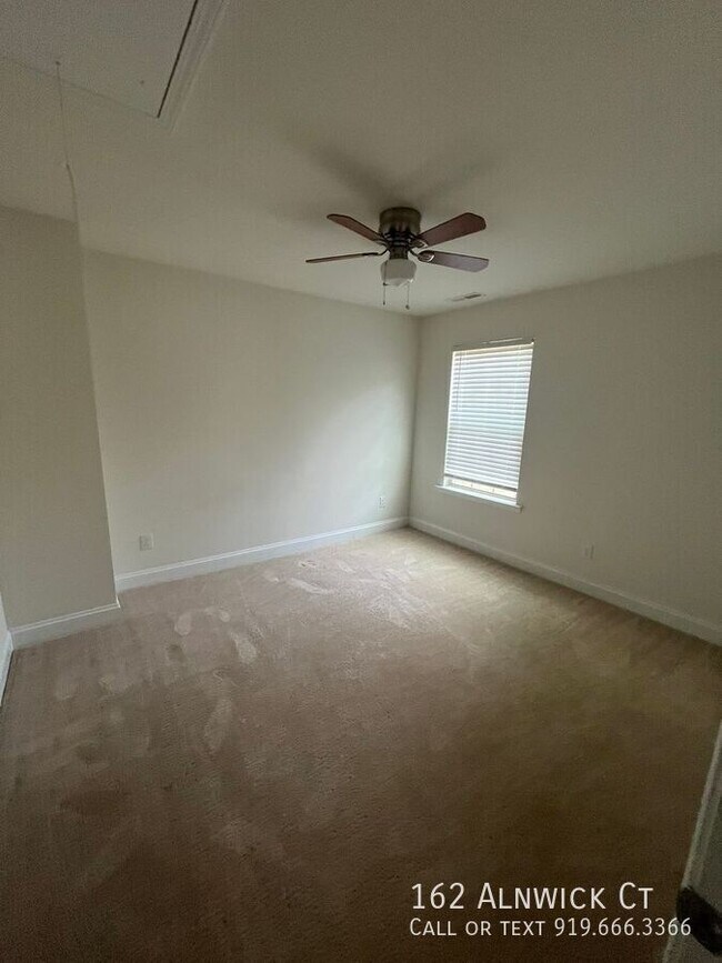 Building Photo - 162 Alnwick Ct