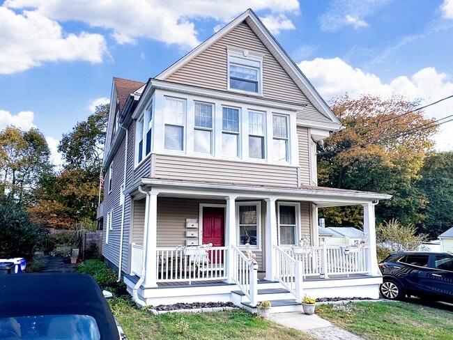 Primary Photo - 76 Nichols Ave