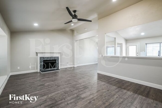 Building Photo - 804 Courson Dr