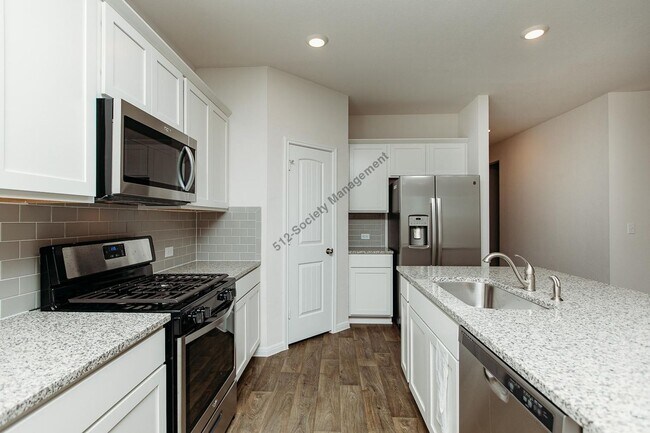 Building Photo - 108 Finley Rae Dr