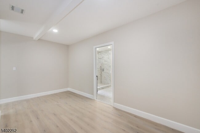 Building Photo - 2 New Mashipacong Rd