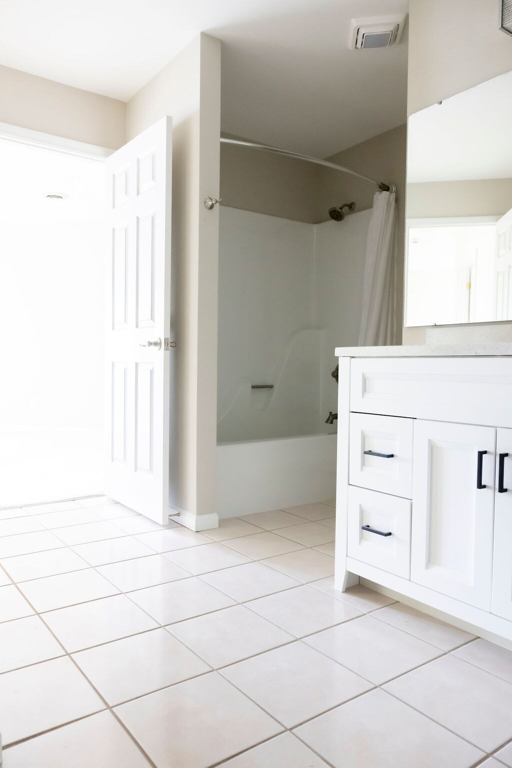 Building Photo - 984 22nd Ave