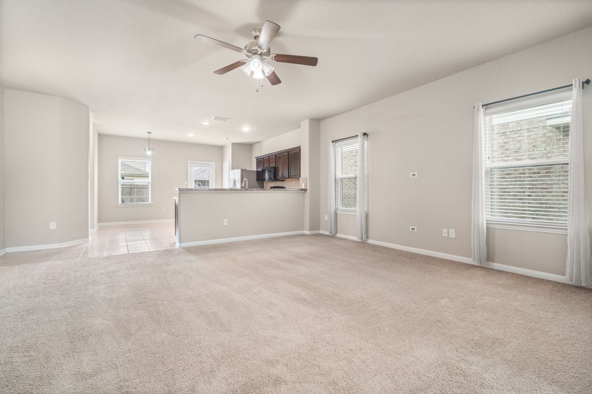 Building Photo - 7911 Deepwell Dr