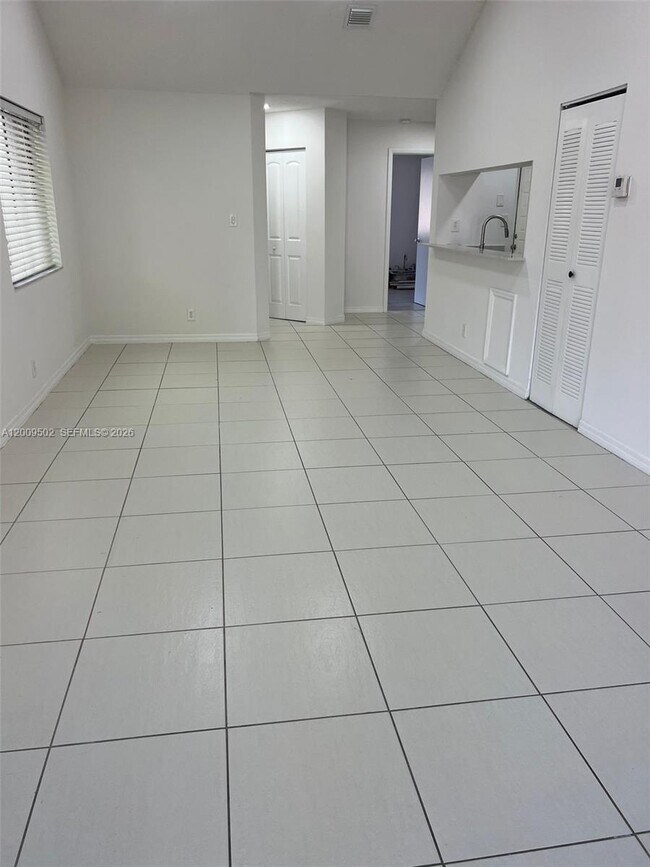 Building Photo - 9203 SW 138th Pl