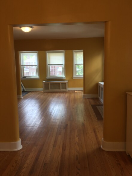 Building Photo - 2277 Shady Ave