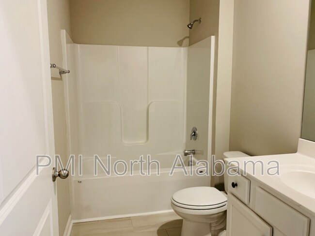Building Photo - 14170 Lannister Ln
