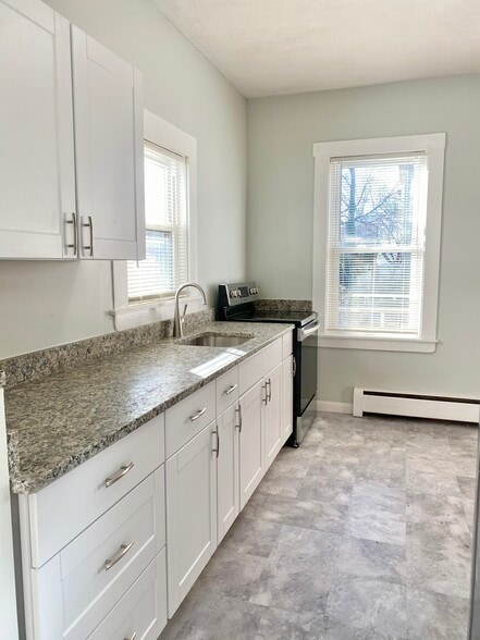 Building Photo - 56 Broadway