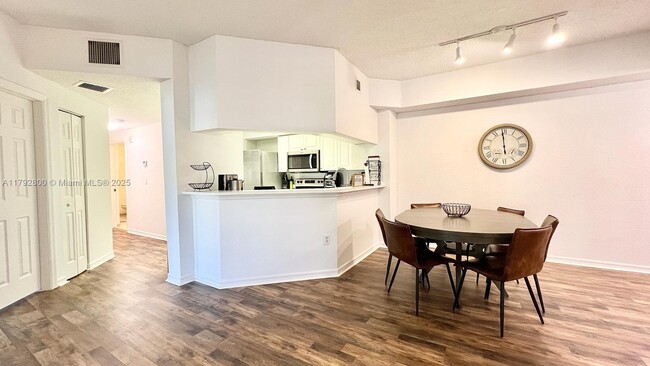 Building Photo - 2727 Anzio Ct