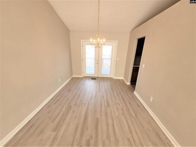 Building Photo - 252 Cherry Grove Dr