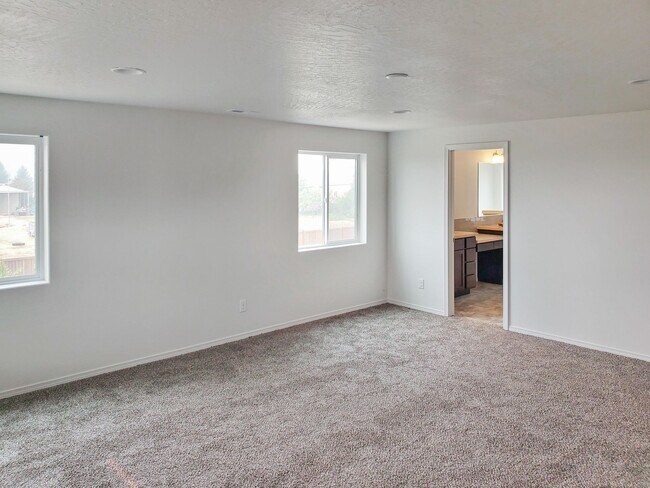 Building Photo - 4026 N Arrowleaf Lp