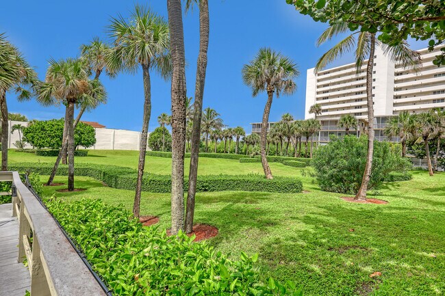 Building Photo - 3400 N Ocean Dr