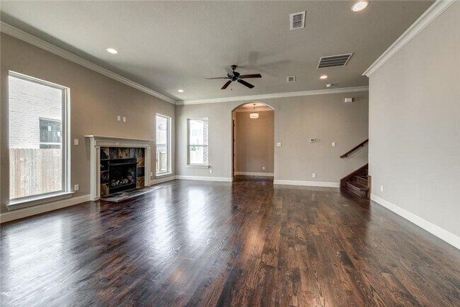 Building Photo - Templeton