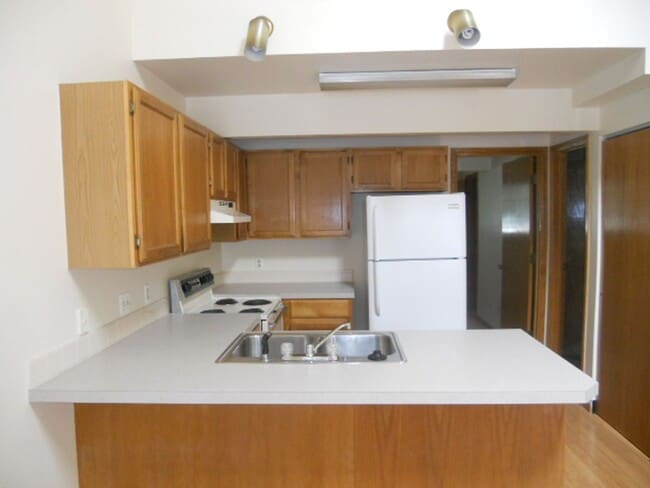 Building Photo - 3531 Windmill Dr