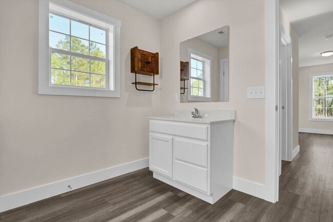 Building Photo - Cozy 3-Bedroom Home in Belvedere Plantation