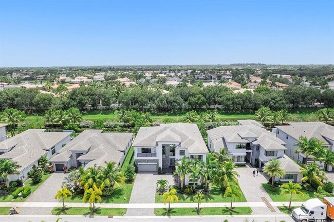 Building Photo - 9626 Vescovato Way