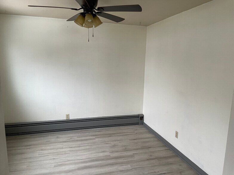 Dining Room - 1606 Gompers Ave