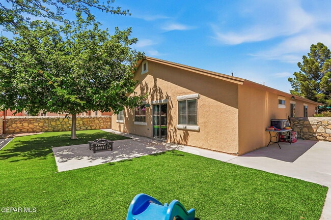 Building Photo - 14244 Smokey Point Dr