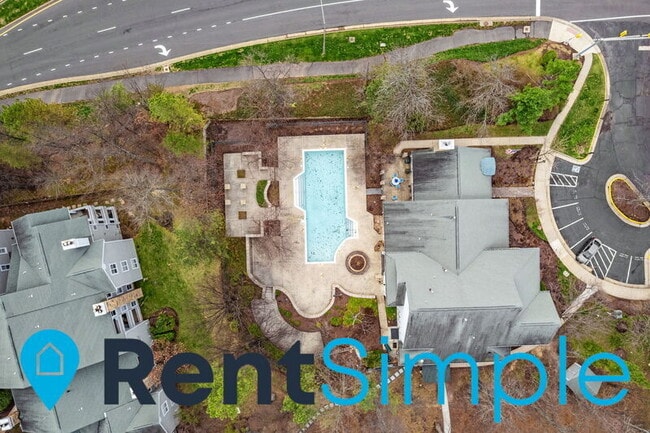 Building Photo - 4408 Helmsford Ln