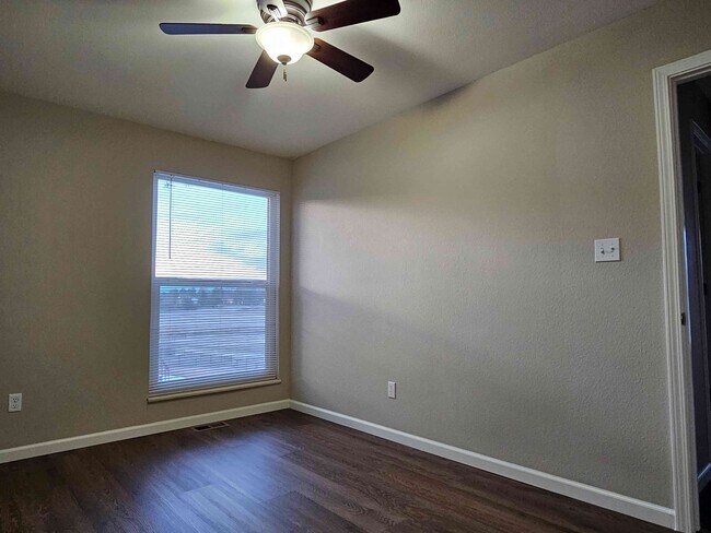 Bedroom 2 - 4444 Valencia Cir