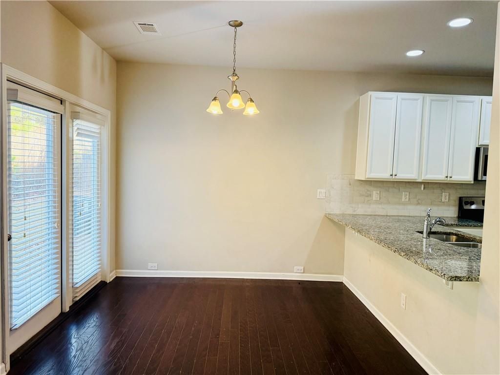 Building Photo - 256 Highland Pointe Cir E