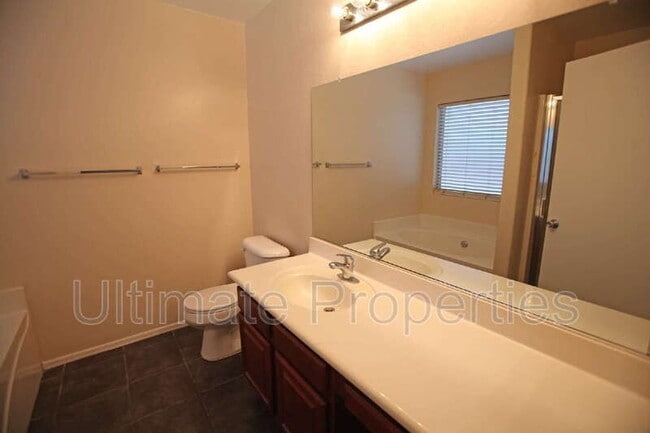 Building Photo - 21883 W Cocopah St