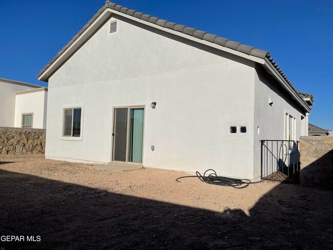 Building Photo - 809 Chillington Rd