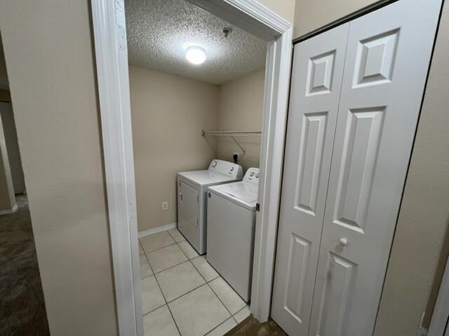 Building Photo - 5024 Lantana Rd