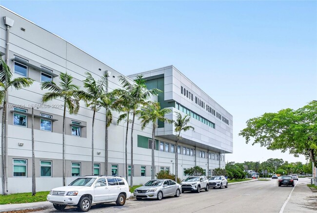 Building Photo - 762 NE 131st St