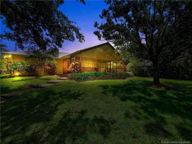 Building Photo - 97 S Sewalls Point Rd