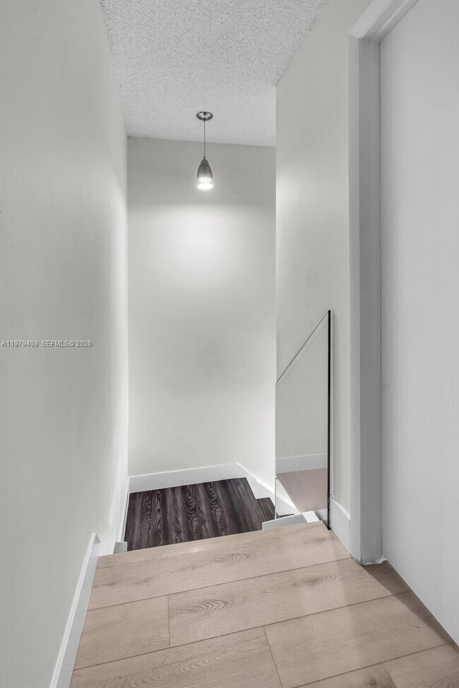 Building Photo - 1305 NW 122nd Terrace