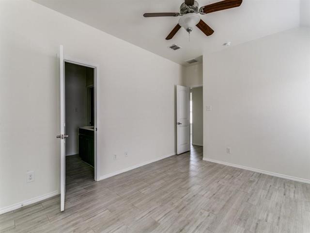 Building Photo - 600 Pollyann Trl