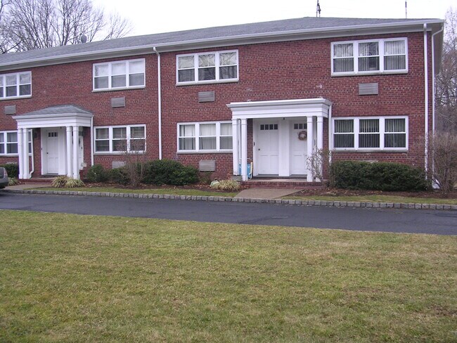 Building Photo - 56 Mechanic St