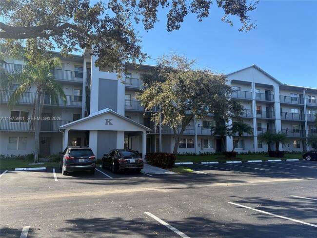 Building Photo - 1300 SW 125th Ave